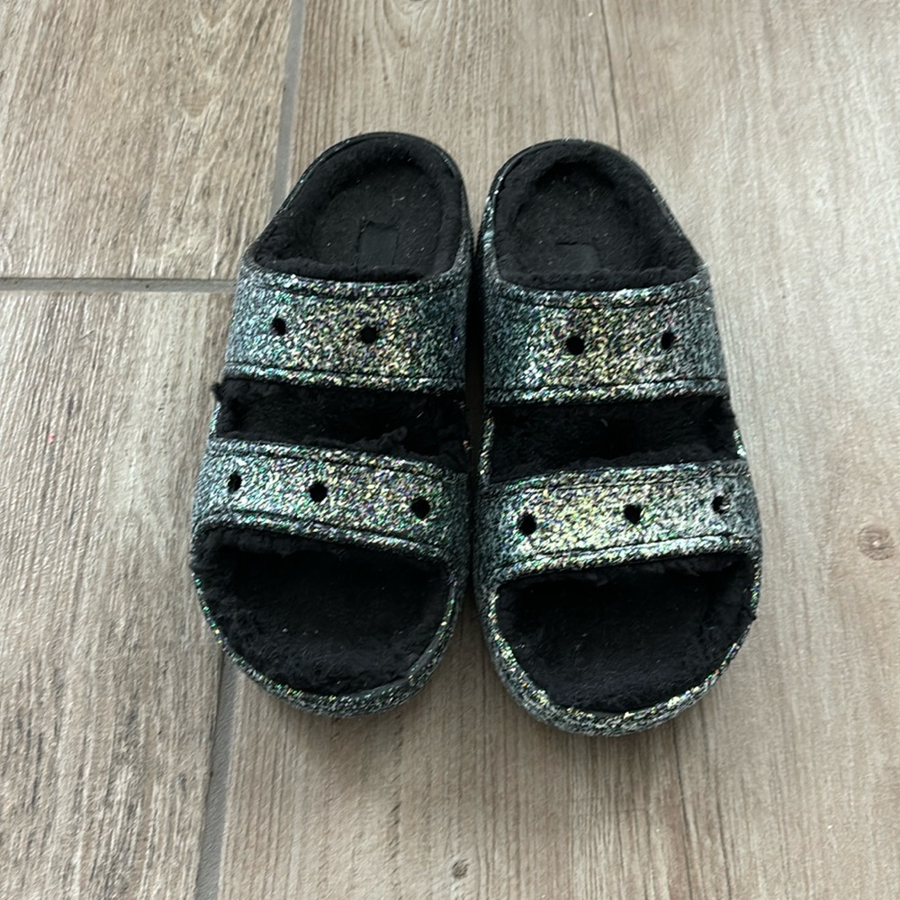 EUC SPARKLY BLACK CROCS